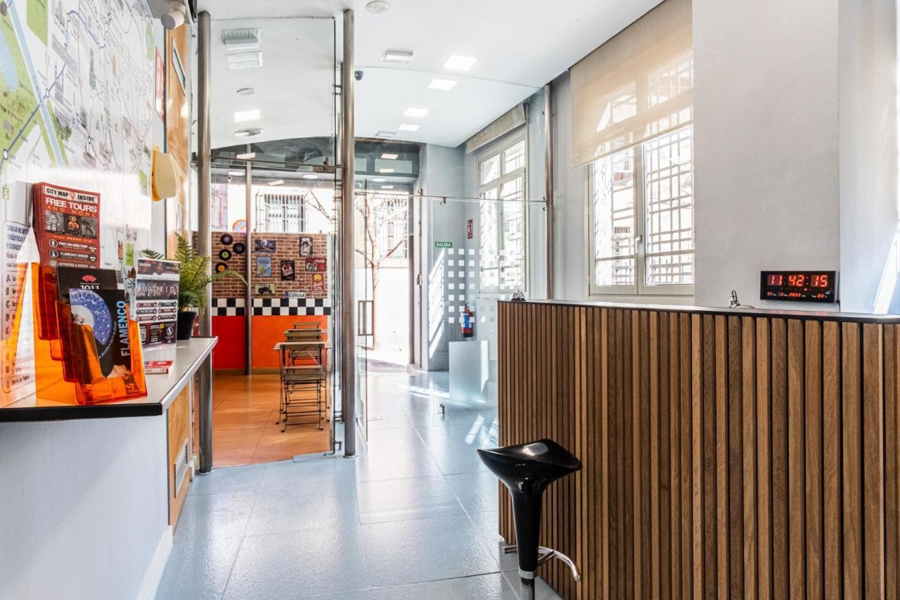 Hostel Center Мадрид Екстериор снимка