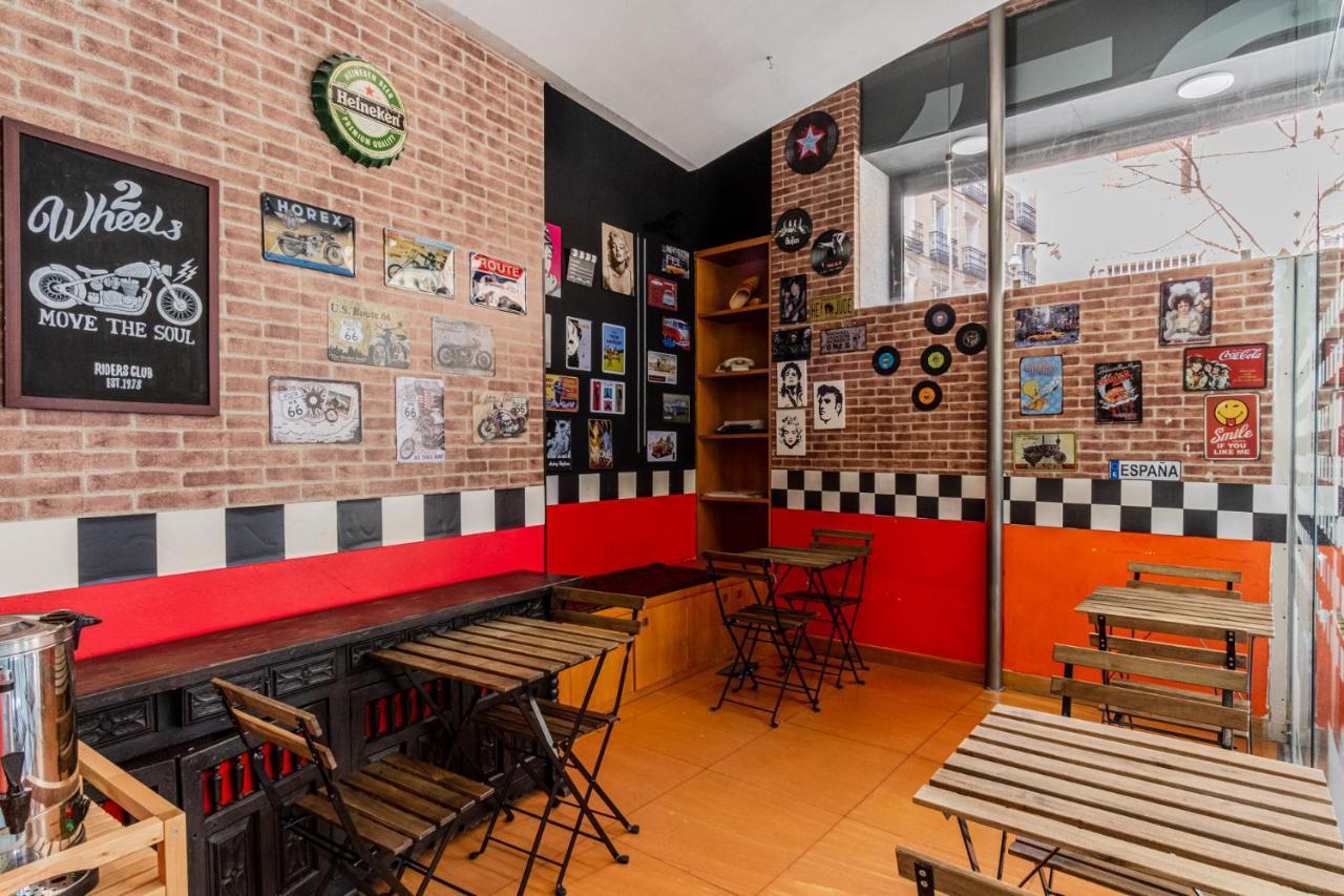 Hostel Center Мадрид Екстериор снимка
